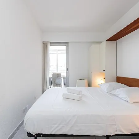 Apartment Dolce - Pepite Design, A Juan Les Pins A 5 Min Des Plages, Parking *